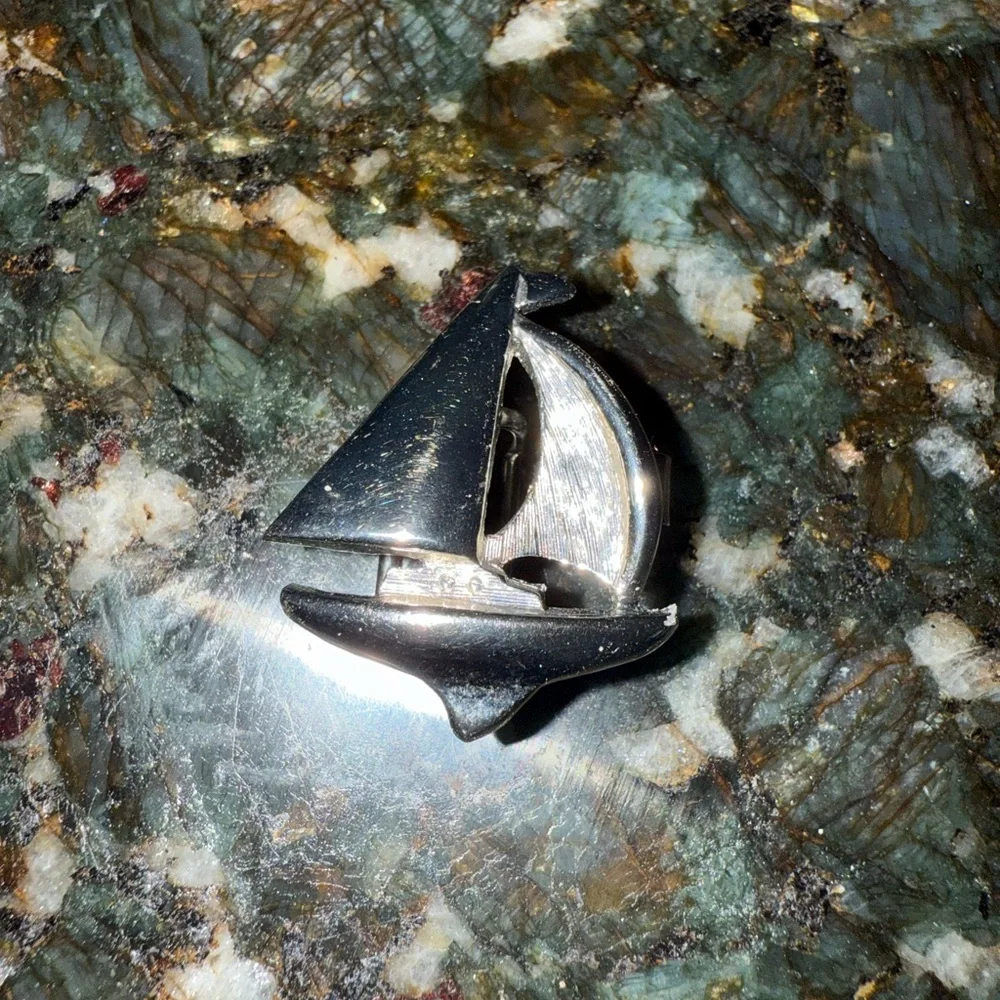 Vintage‎ Dotty Smith Silver Tone Sailboat Belt Buckle Replacement Piece Pendant